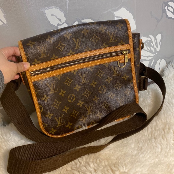 fbpageLuxonlinecanada❌sold out‼️
 Vuitton Bosphore Pm ❤️❤️❤️ - Picture 1 of 17